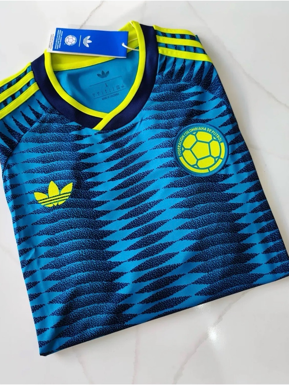 COLOMBIA SOCCER JERSEY BLUE 2026 - Picture 8 of 10